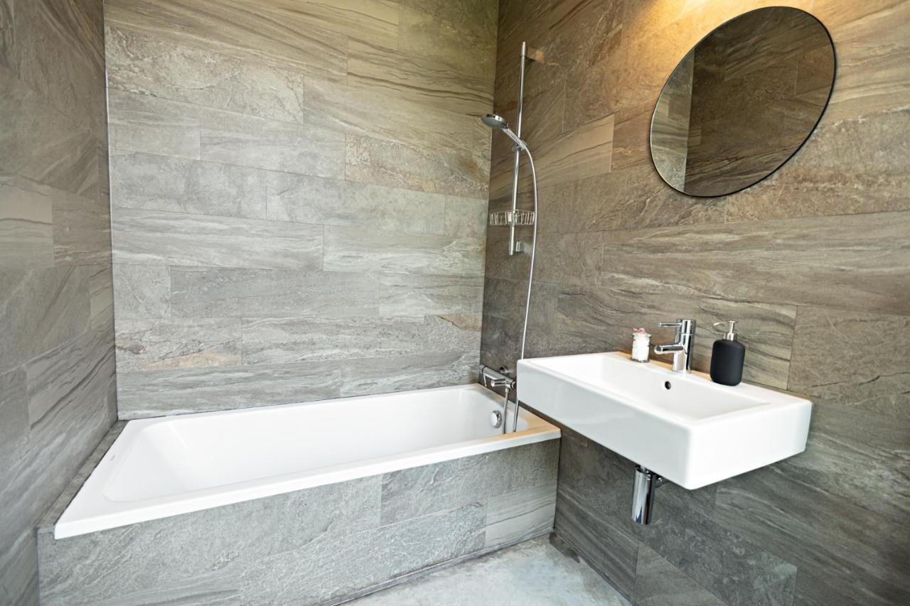 Luxury Suites South By Rikas Hotels Amberes Exterior foto